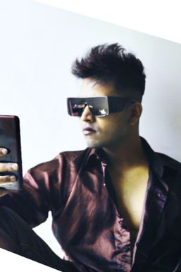  Parijat Leuki - Actor in Indore | www.dazzlerr.com