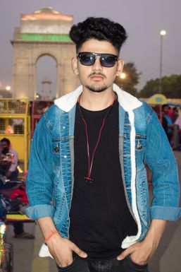 Sooraj Dhami - Actor in New Delhi | www.dazzlerr.com