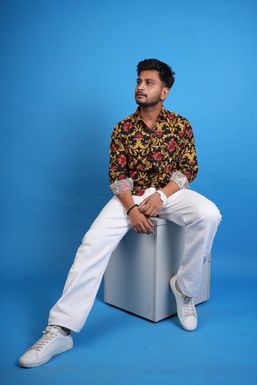 Guru Shrivastava - Actor in Gwalior | www.dazzlerr.com