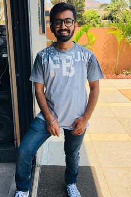 Hardik Shethia - Photographer in Mira-Bhayandar | www.dazzlerr.com