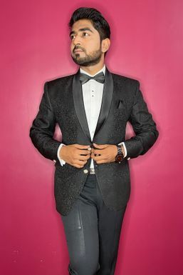 Bisharat Khan - Actor in Mumbai | www.dazzlerr.com