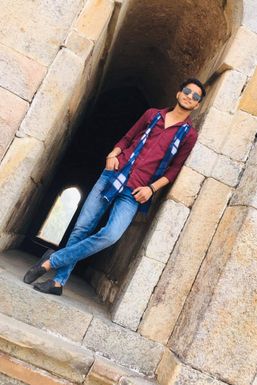 Shiva Singh - Actor in New Delhi | www.dazzlerr.com