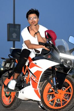 Rudra Banerjee - Model in Kolkata | www.dazzlerr.com