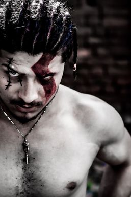 Faisal Khan - Actor in Kanpur | www.dazzlerr.com