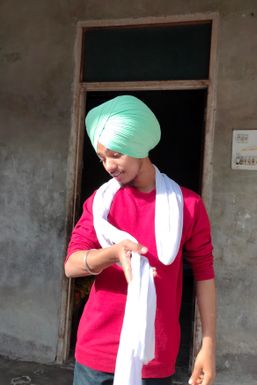 Harpreet Singh - Actor in -Select- | www.dazzlerr.com