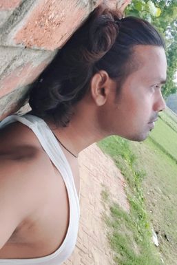 Beeru Kumar - Actor in Mumbai | www.dazzlerr.com