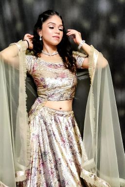 Dazzlerr - Sayali Khot Influencer Navi Mumbai