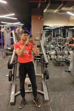 Nivid Mewada - Influencer in Kalyan-Dombivali | www.dazzlerr.com