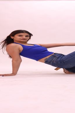 Prachi Pandey - Model in Mumbai | www.dazzlerr.com