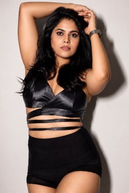 Deepti Singh - Model in Delhi | www.dazzlerr.com