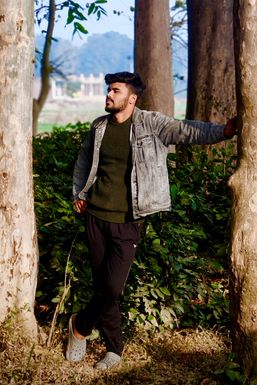 Yashjaiswal - Actor in Bansi | www.dazzlerr.com