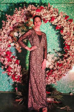 Shubhangi - Anchor in New Delhi | www.dazzlerr.com