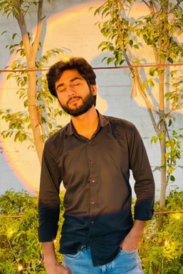 Sagarbronia - Photographer in Nangloi Jat | www.dazzlerr.com