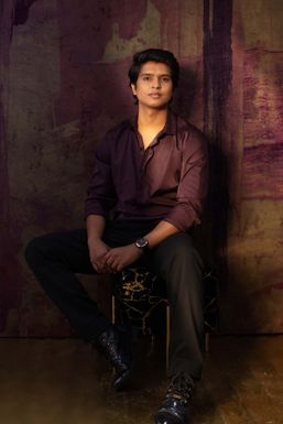 Nikhil Kumar - Actor in  | www.dazzlerr.com