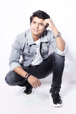 Nikhil Kumar - Actor in  | www.dazzlerr.com