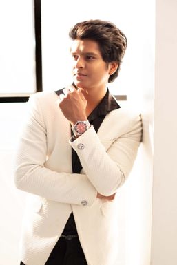 Nikhil Kumar - Actor in  | www.dazzlerr.com